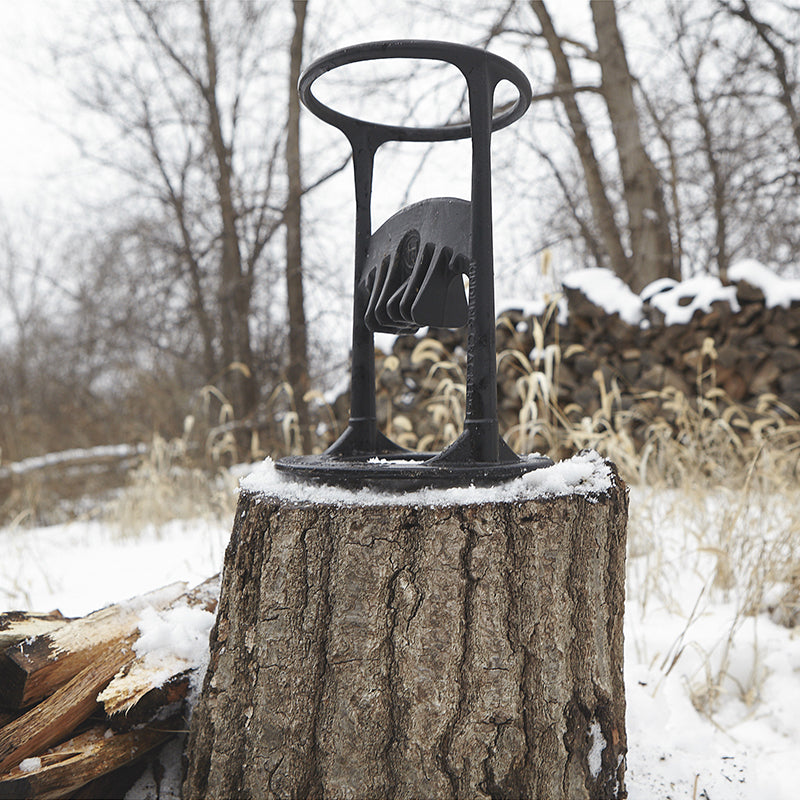TitanSplit™ – Split massive logs safely in seconds without lifting a blade