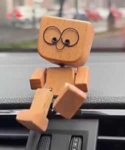 HappyTimber – Wooden Sway Figure with 12 Magnetic Emotions