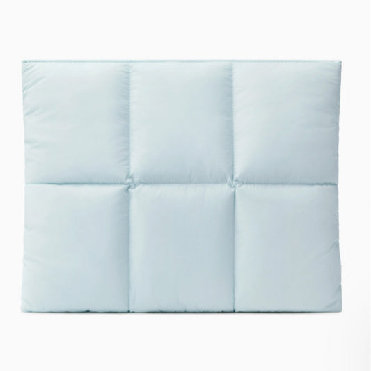 CloudGuard™ Magnetic Laptop Sleeve