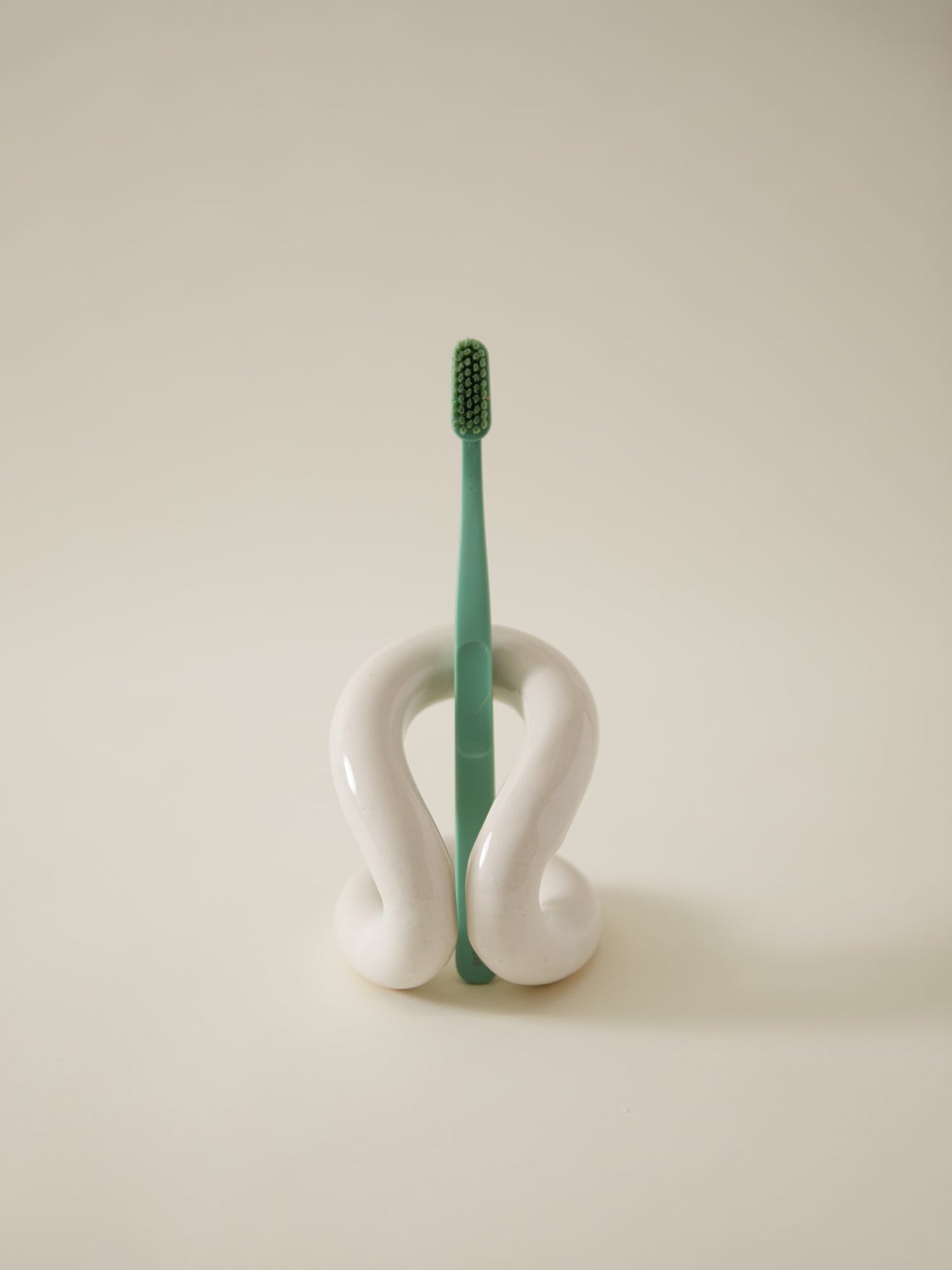 Ood Toothbrush Holder, Glossy White