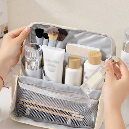Haven Handheld Cosmetic Bag | Stylish, Partitioned Storage 2