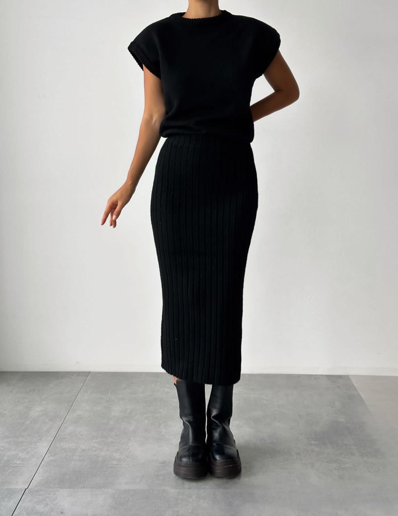 Knit Short Sleeve Sweater and Stretch Ribbed Midi Skirt Set