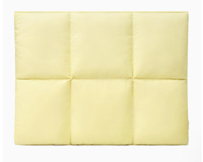 CloudGuard™ Magnetic Laptop Sleeve