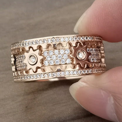 Helloice Iced Out Rotating Gear Ring