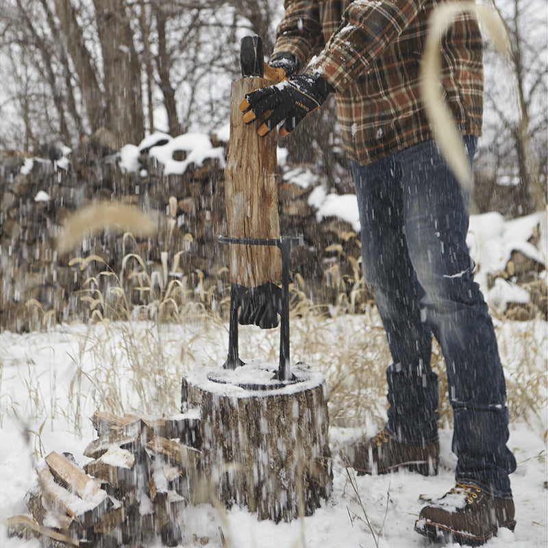 TitanSplit™ – Split massive logs safely in seconds without lifting a blade
